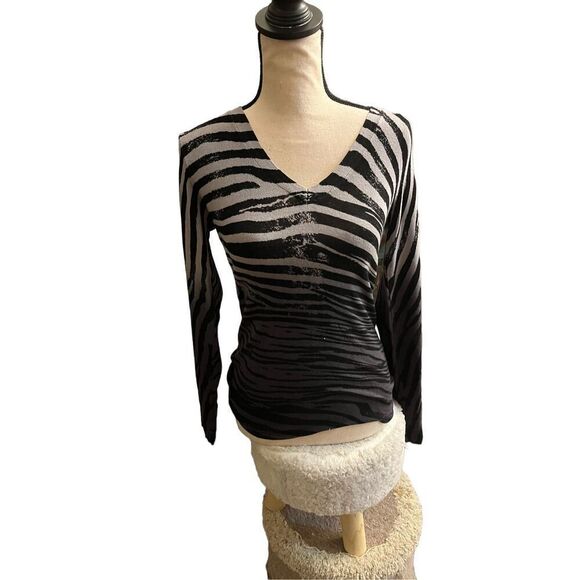 Buffalo brand Size S/p long sleeved sweater, good condition - Picture 2 of 3